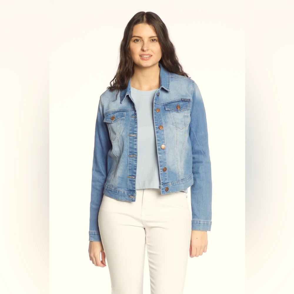 Short Body Denim Jacket with Chest Pockets-Light Wash